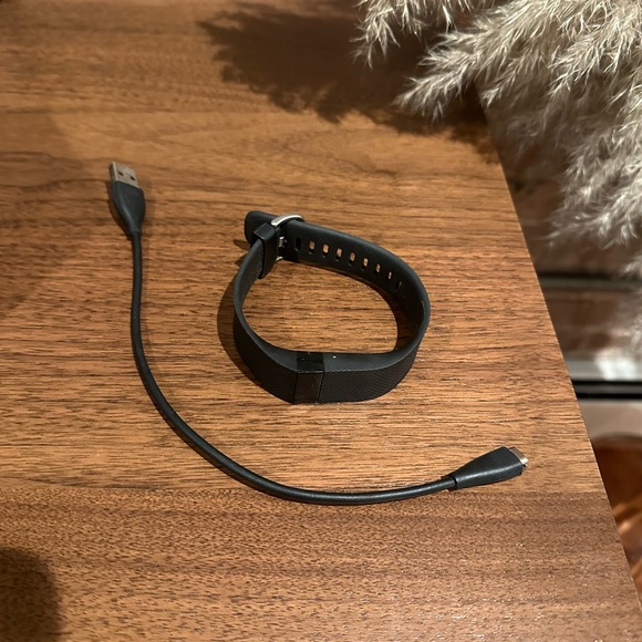 Fit bit - Picture 4 of 4